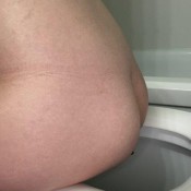 goddess scarlett poops