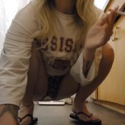 Marilynroe Smoke And Poop Miss Marilyn Roe