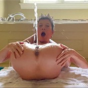 Cocoscorpio Pee Queen