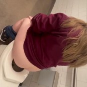 Goddessleanne69 Pooping With Company Watch And You Will Notice I Wasnt Alone This Time