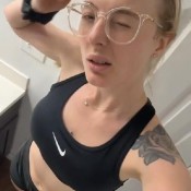 Queenblondee Two Post Gym Poops Works It Clothes Then Nude Sara Bee