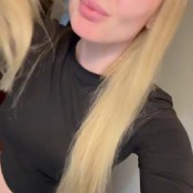 Queenblondee Messy Backwards Poop Ruins My Shorts Sara Bee