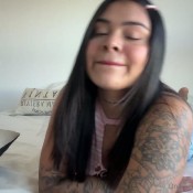 Candyyfoxvip Painting My Lips And Using My Cell Phone While Letting Out Some Good Farts In My Jean Shorts