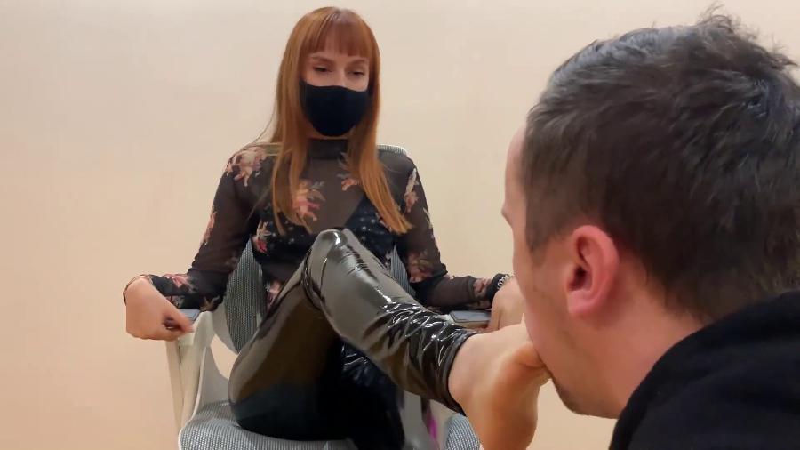 petite princess femdom - the submissive guy kneels in front of the goddess kira and serves here foot - sucks toes and licks her feet petite princesses femdom