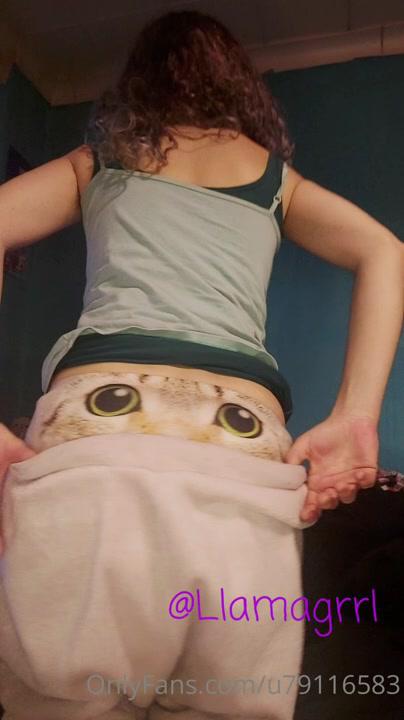Llamagrrl Good Morning Bare Ass Farts